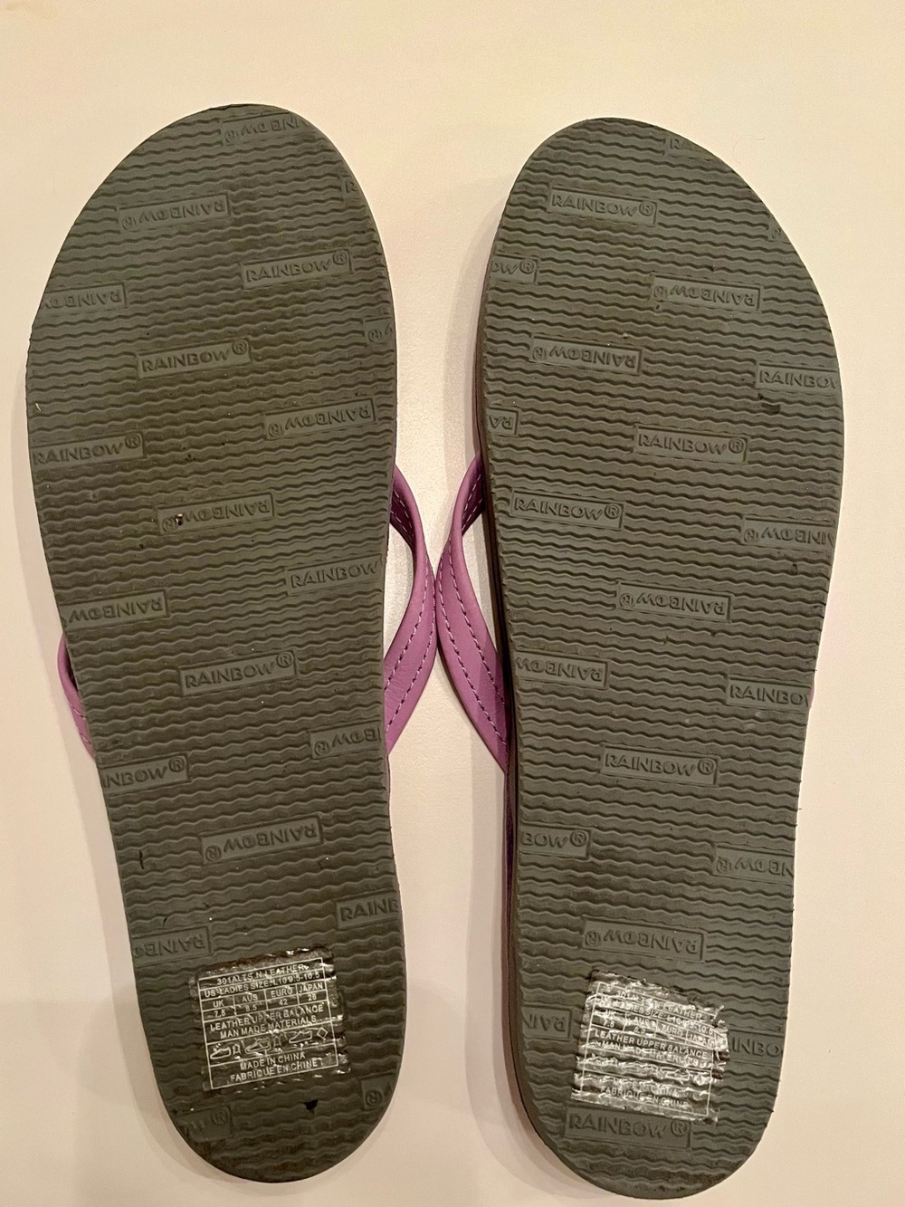 Rainbow Women's Lilac Leather Flip Flops - Picture 6 of 6